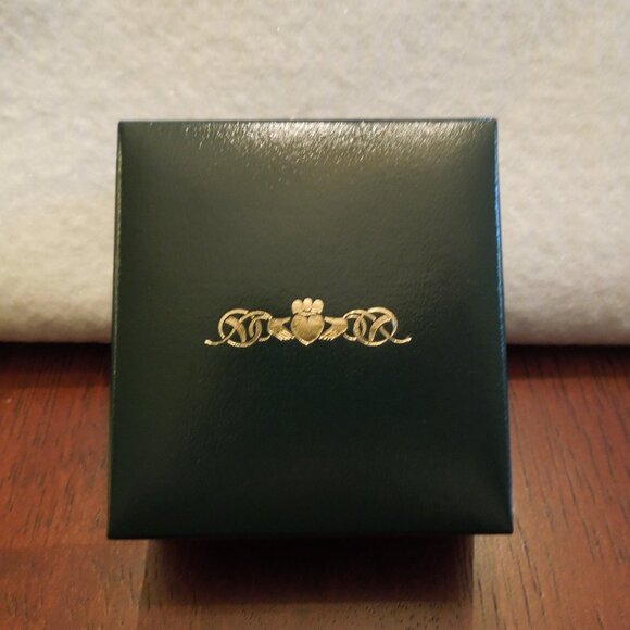 Sterling Silver Trinity Knot Cross 18" Necklace with Emerald and Amethyst - Picture 5 of 6